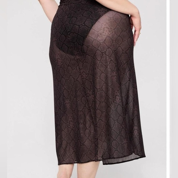 Swim cover up sarong - Picture 3 of 3